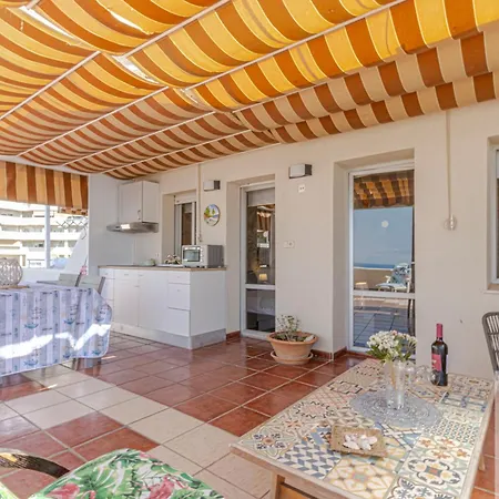 Benal Deluxe With Panoramic Sea Views Apartment